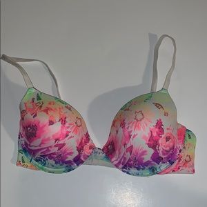 Victoria’s Secret Pink bra size 34C